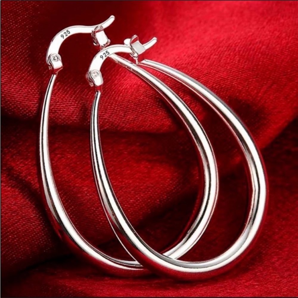 NEW S925 STERLING SILVER OVAL HOOP EARRINGS, NICE EARRINGS, CUTE EARRINGS